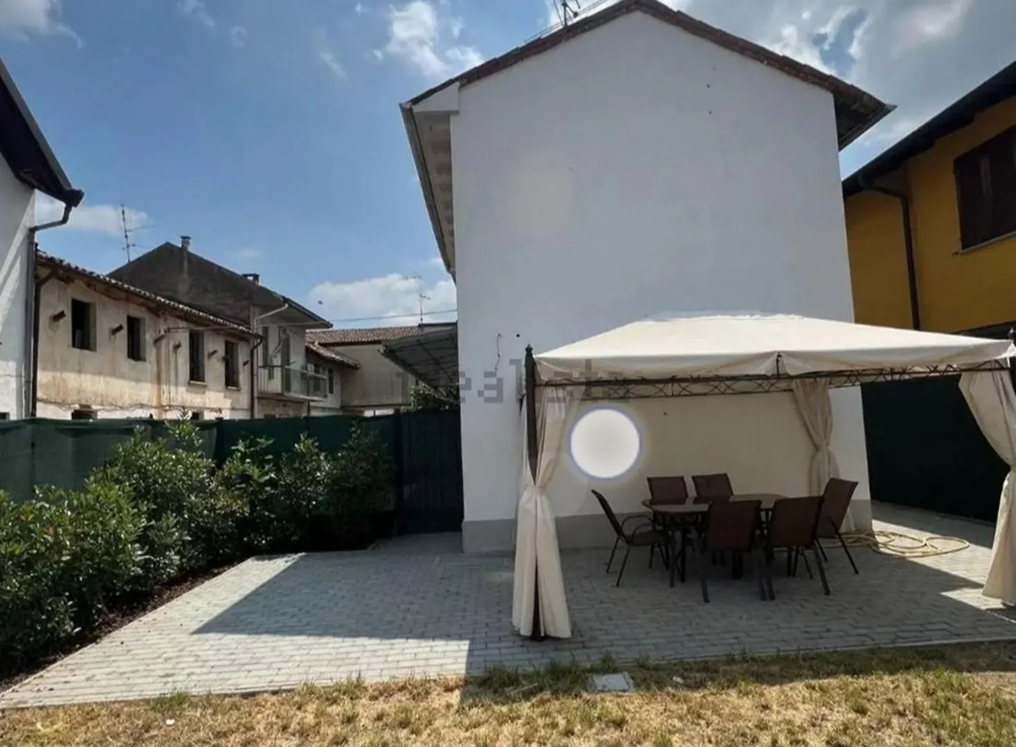 Villetta Garlasco Centro Con Giardino 0*,  Italy